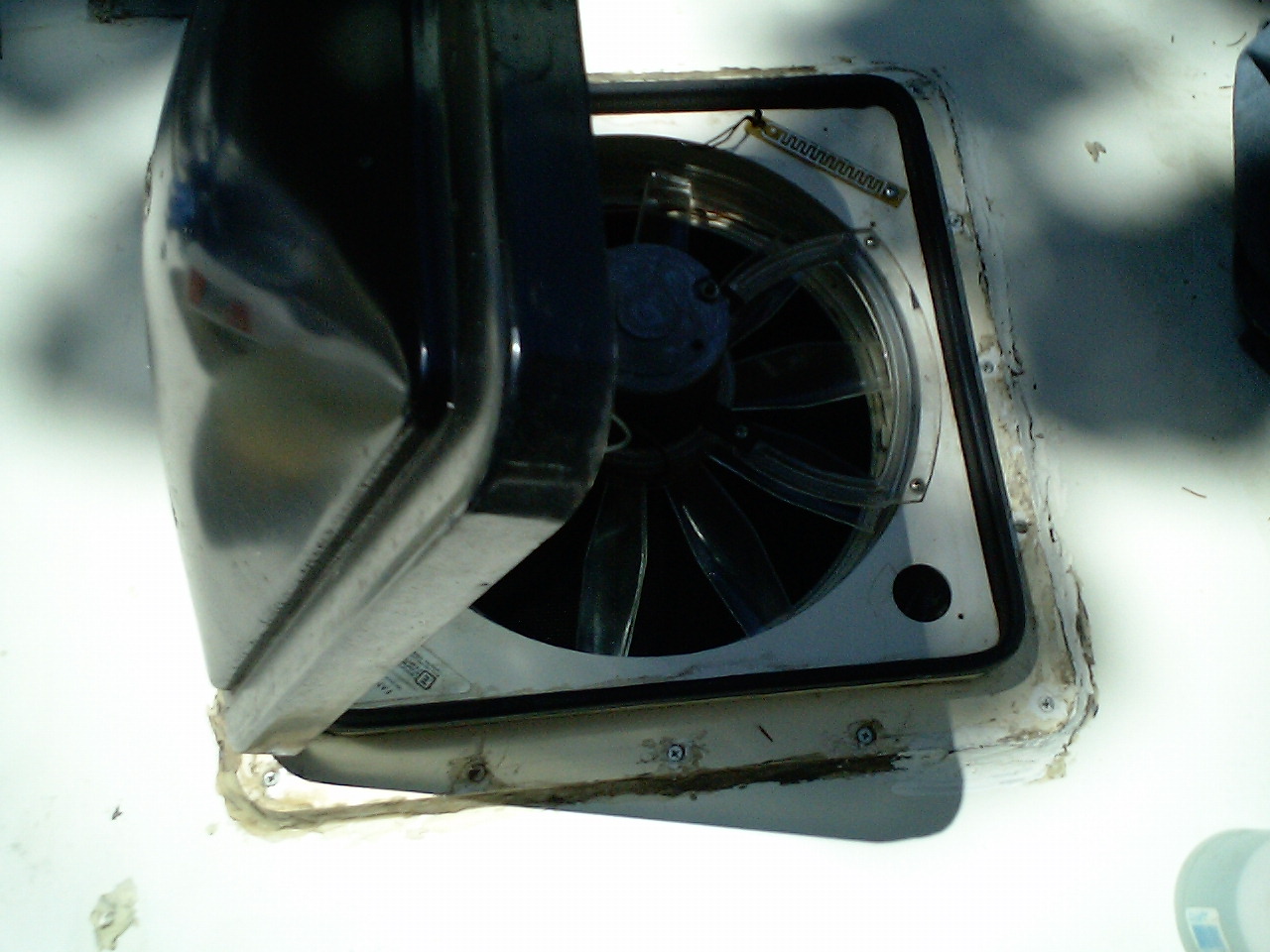 WanderMan Water is Evil. How to Find and Fix RV Vent Leaks Part.2