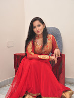 Ishika singh latest dazzling photos-cover-photo