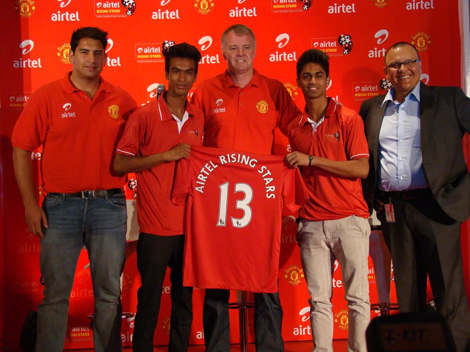 Ubufatanye bwa Airtel na Manchester United bukomeje kubaka umupira w
