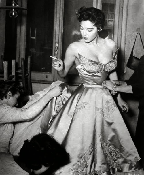 1950s red carpet dresses best sale