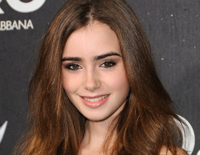 LILY COLLINS