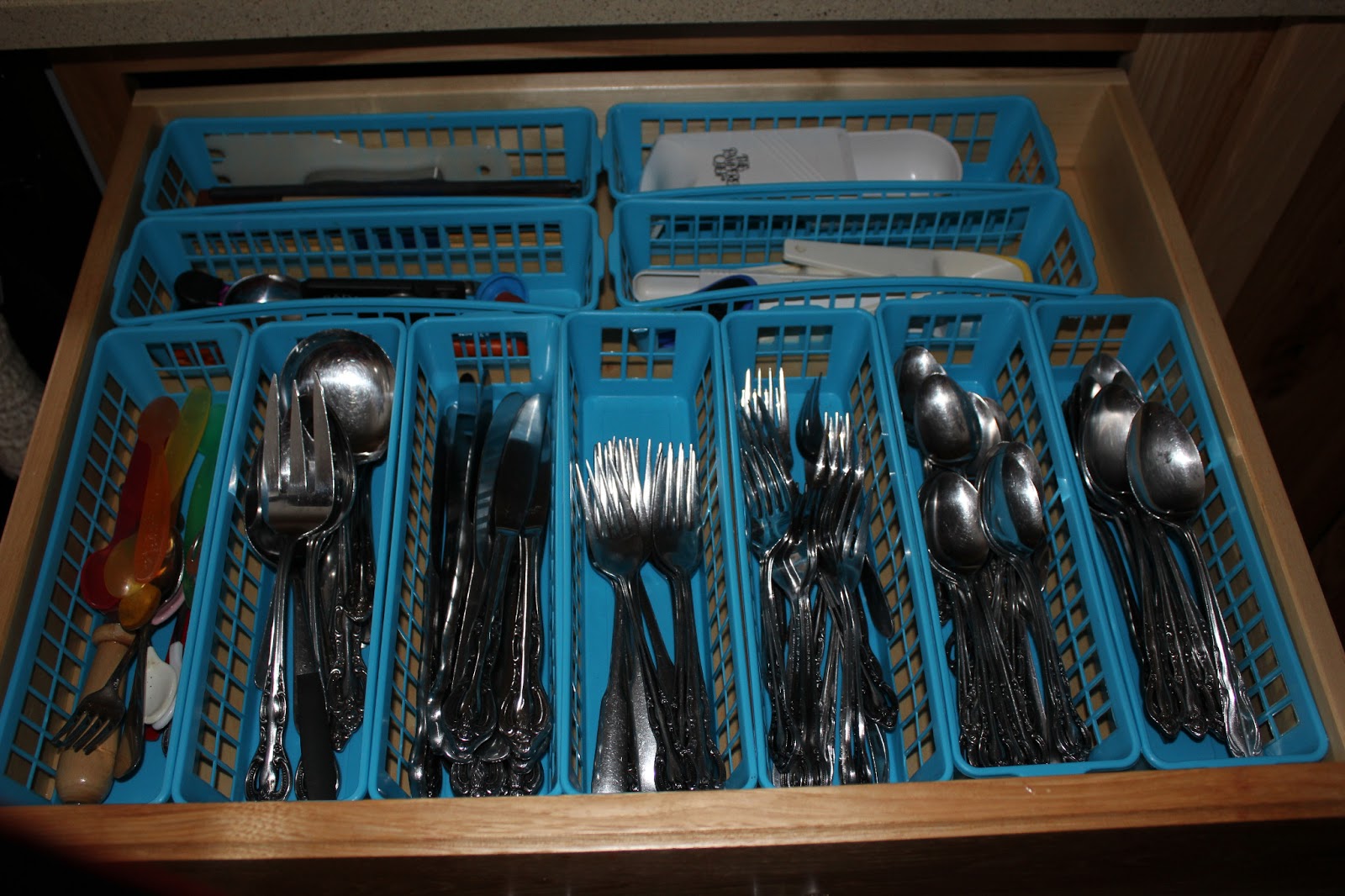 The Cabin Countess Organizing your Knife and Fork Drawer