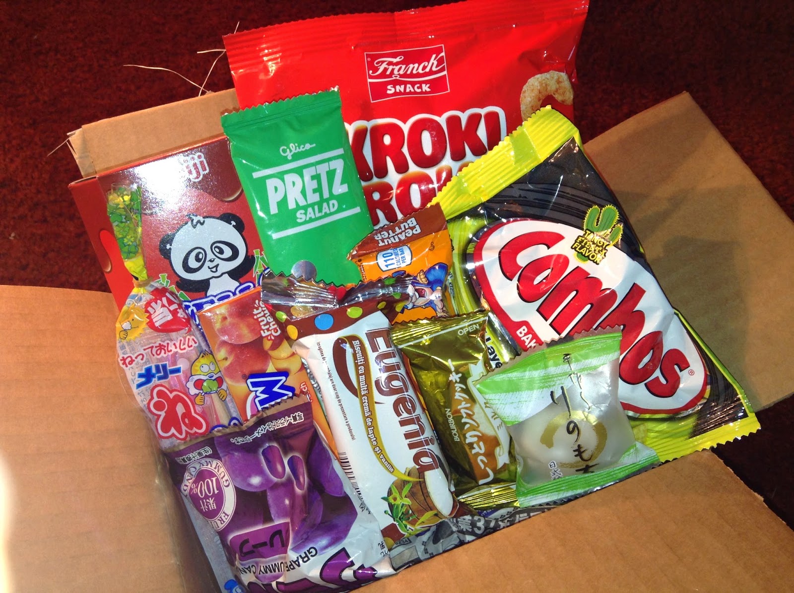 Pieces of Influence MunchPak Candy Subscription Box Review