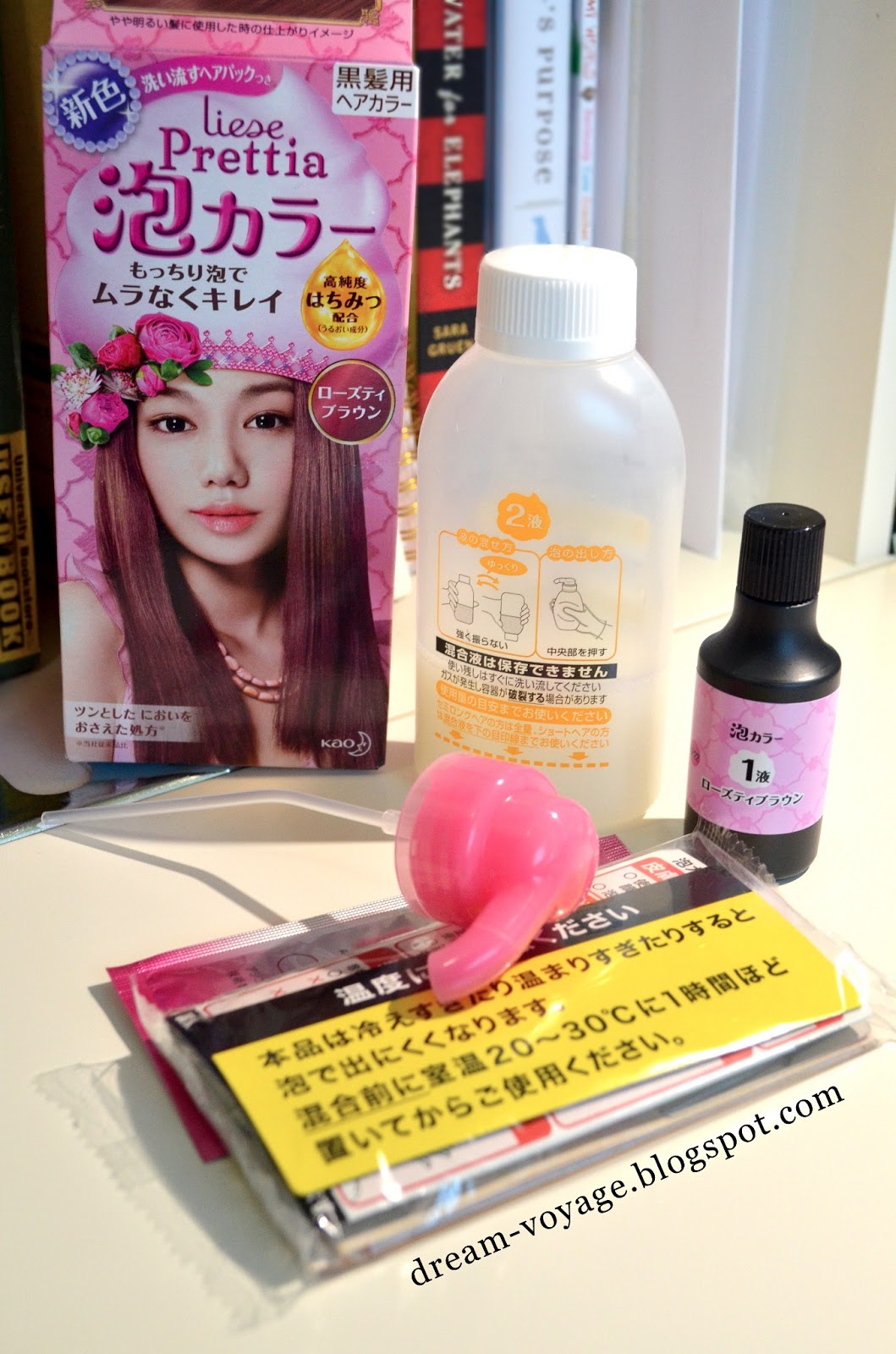 Dream Voyage Liese Prettia Foaming Hair Dye (Rose Tea Brown) Part