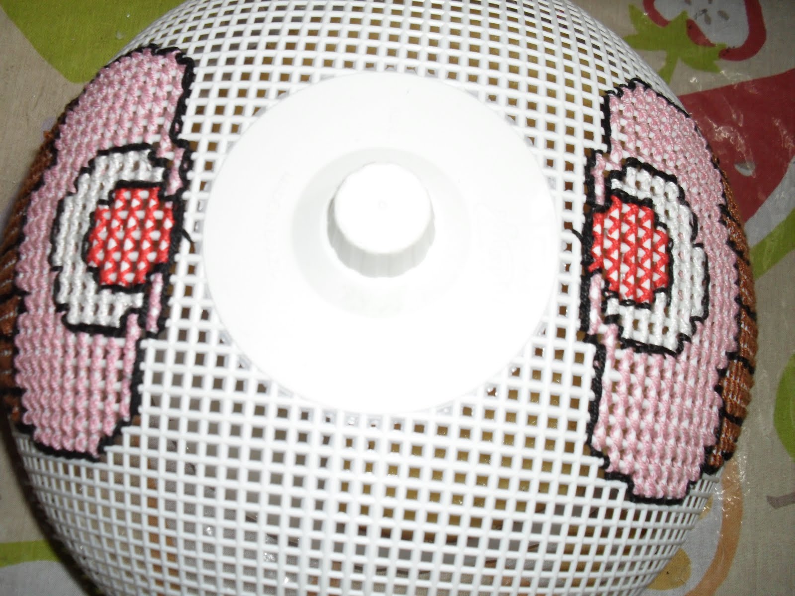 ARTESANATO: meu cobre bolo em ponto cruz