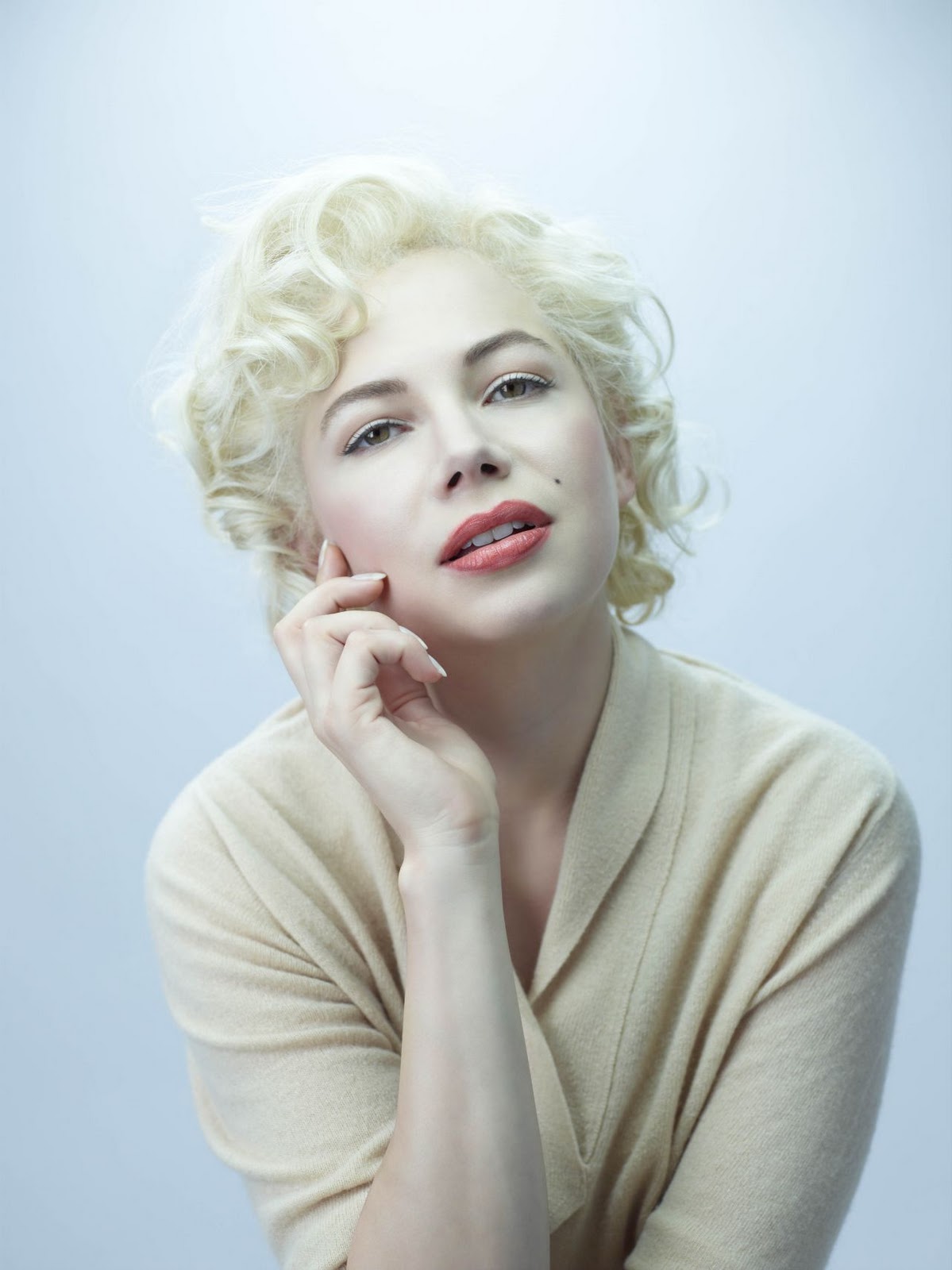 http://4.bp.blogspot.com/-fGuRrAAsTQI/TpVIJ-7KsjI/AAAAAAAAD6Q/2pGAUsNqido/s1600/2011_my_week_with_marilyn_001.jpg