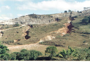 Serra da Capelinha destruída pelo "progresso",  nas décadas de 1960 até 82.
