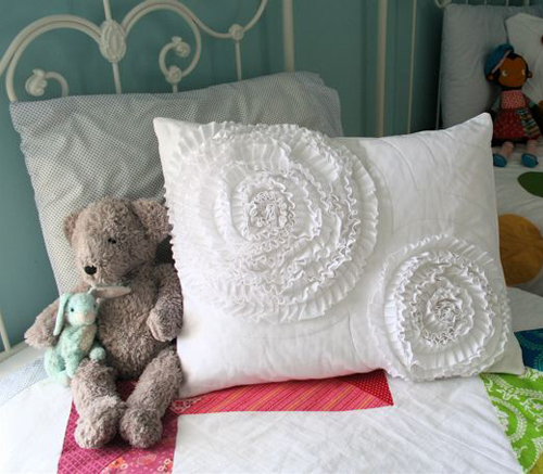 Diy Ruffled Circle Pillow Sham Poppytalk