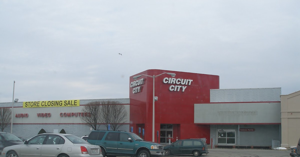 Dead and Dying retail: Circuit City in Cranston, Rhode Island