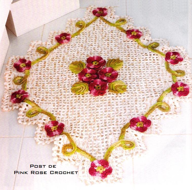 http://4.bp.blogspot.com/-fJu5BXKtnbo/Tgt2SGaGvRI/AAAAAAAAVjE/BxTpet3kVuE/s1600/Tapete%2Bde%2BCroche%2Bc%2BFlor%2BVinho-%2BPRoseCrochet.JPG