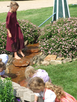 http://4.bp.blogspot.com/-fKR1LdELIZg/Tgty_TXYEuI/AAAAAAAAByE/BqXIBSbSKM4/s400/amish18.JPG