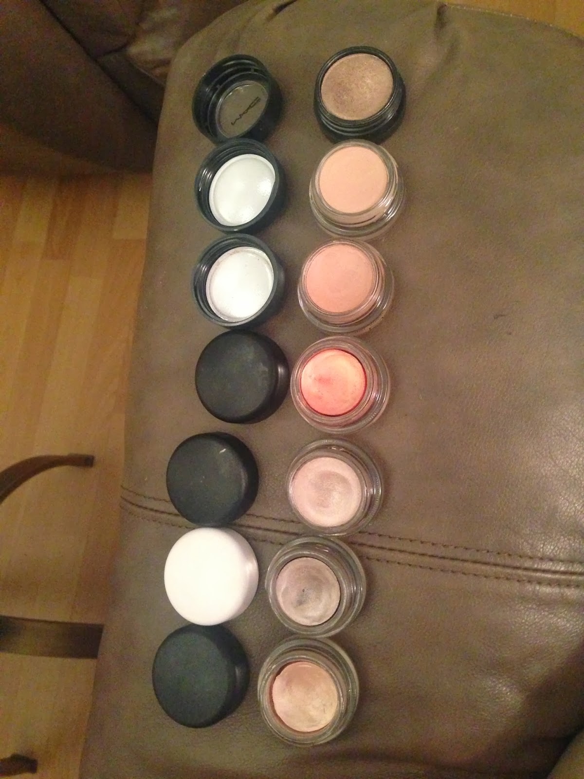 Best way to apply mac paint pots lioum