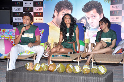 Riteish, Sarah and Neha Riteish, Sarah and Neha at super kool hain hum photo