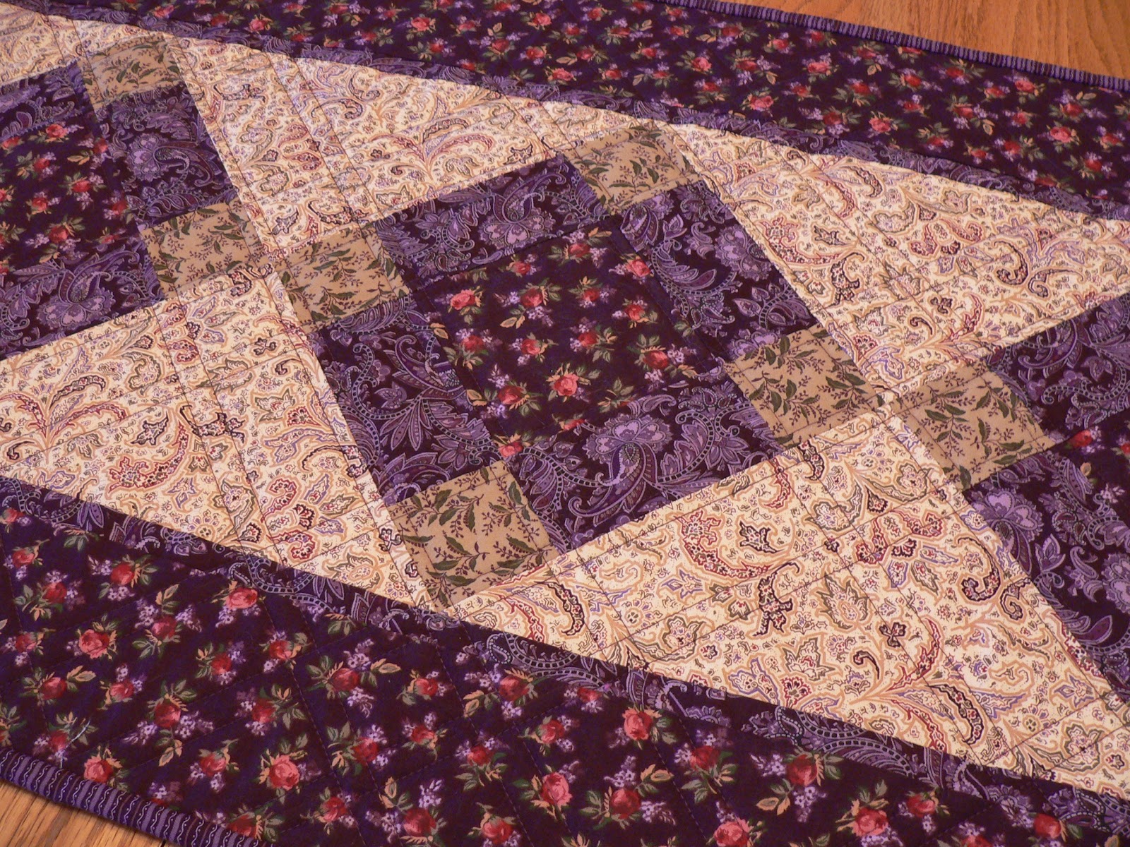 asimplelife Quilts Marking Dark Fabric and a Finish