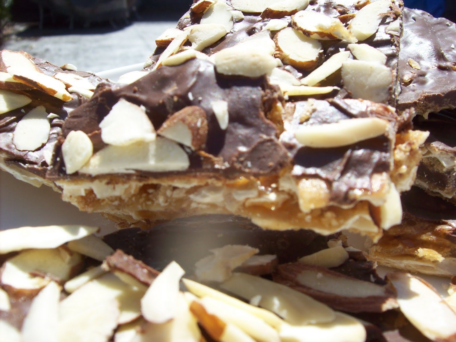 Napa Farmhouse 1885™ what is caramel chocolate matzo crunch? (answer