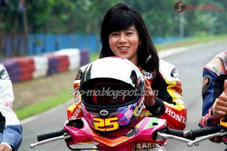 Foto Indri Barbie Mau Balapan Foto Indri Barbie Mau Balapan