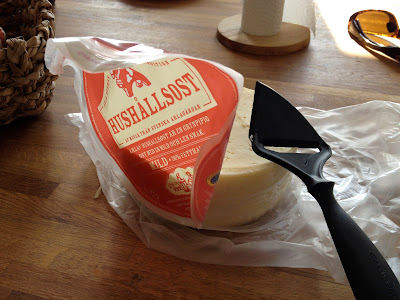 hushallsost swedish cheese 26% milkfat from a cow