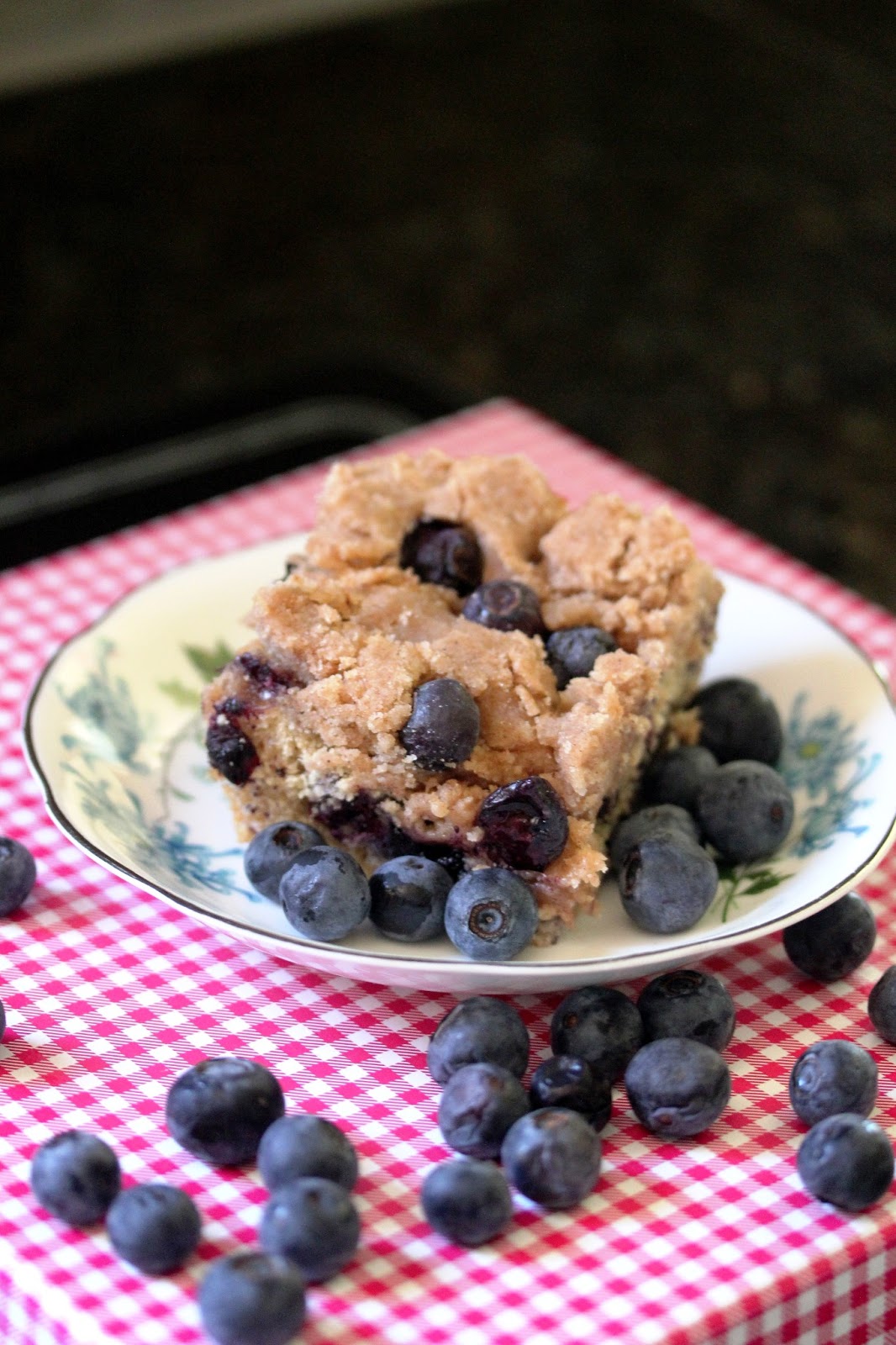 Kitchen Grrrls. Vegan food blog with lots of beautiful photos and