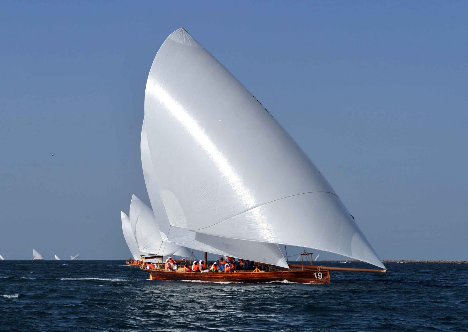 SailRaceWin Majid Bin Mohammed Watersport s Traditiona l 60ft