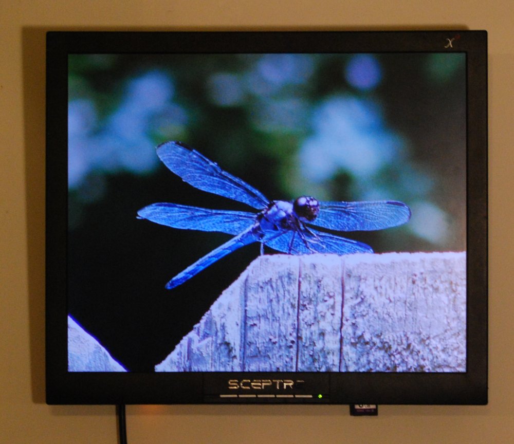 The Raspberry Pi Hobbyist Jumbo Digital Picture Frame