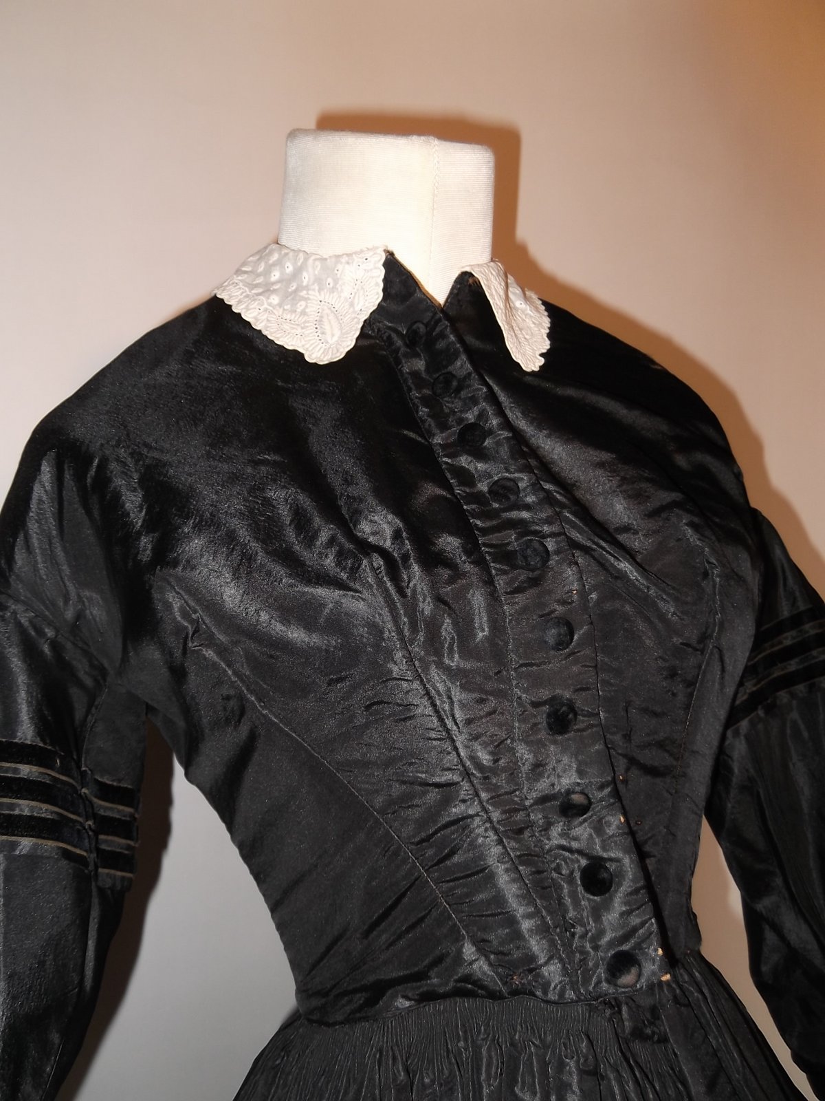 All The Pretty Dresses American Civil War Era Mourning Dress