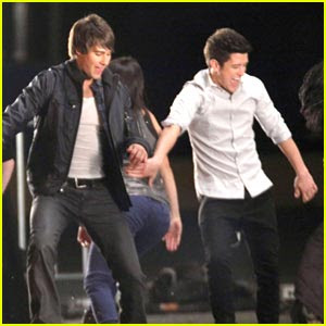 Big Time Rush - Music Sounds Better With U Lyrics + Letras + Lirik + Tekst + Text + Testo + Paroles + Source: Lyrics-Video-Music.blogspot.com + Video Music Song Lyrics Big Time Rush - Music Sounds Better With U