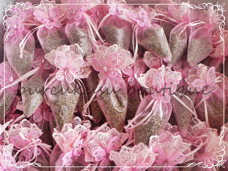 Bebek mevlüdü için lavanta keseleri