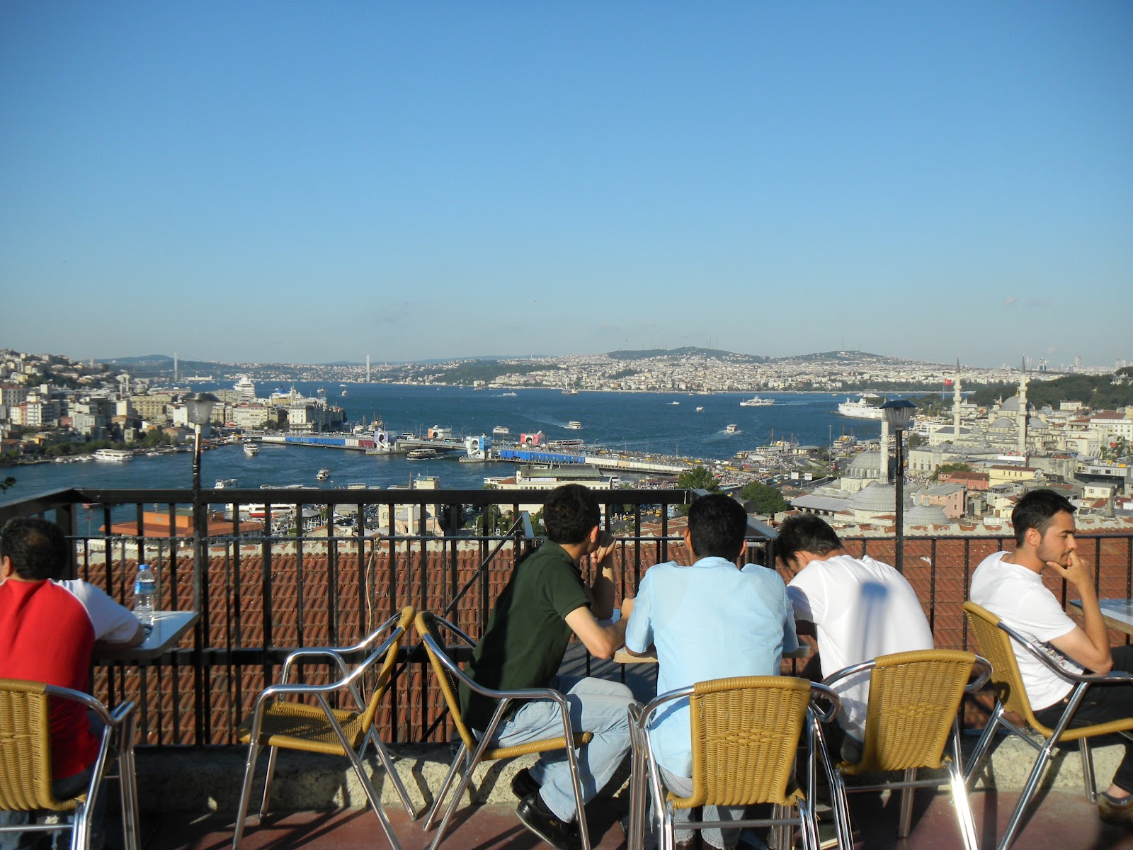 Realist Gurme Mimar Sinan Teras Cafe Çay Kahve Nargile Süleymaniye