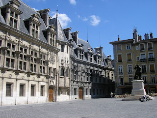 travelling grenoble alpes