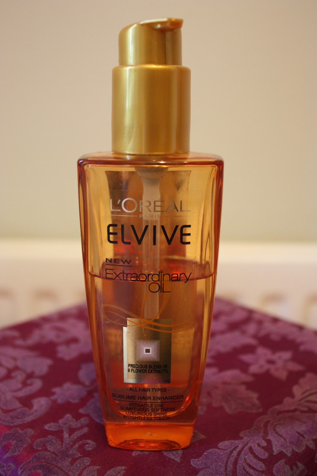 The littlest of feet: Review || L'Oreal Elvive Extraordinary Oil