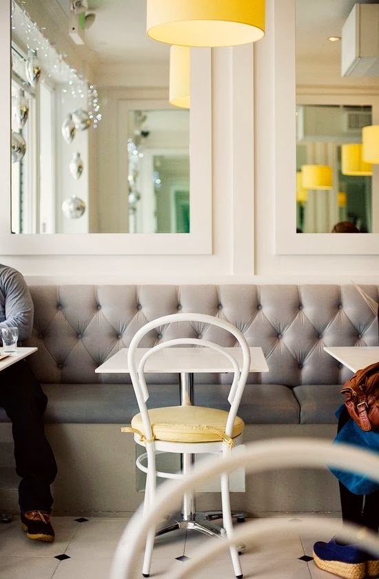 Back on festive road: diy kitchen banquette inspiration