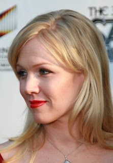 Jennie Garth Hairstyle Trends: Jennie Garth Biography