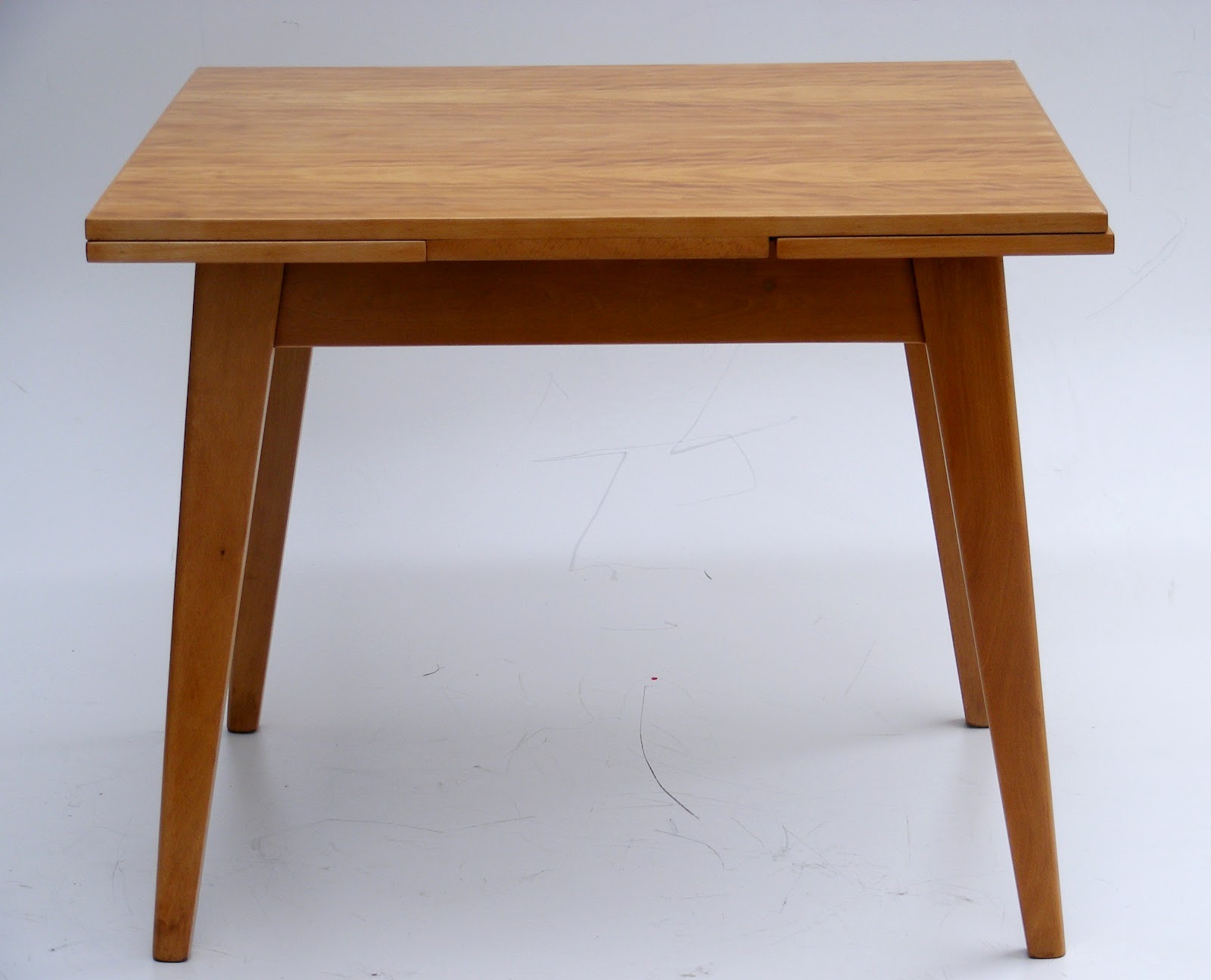 VAMP FURNITURE: March 2012