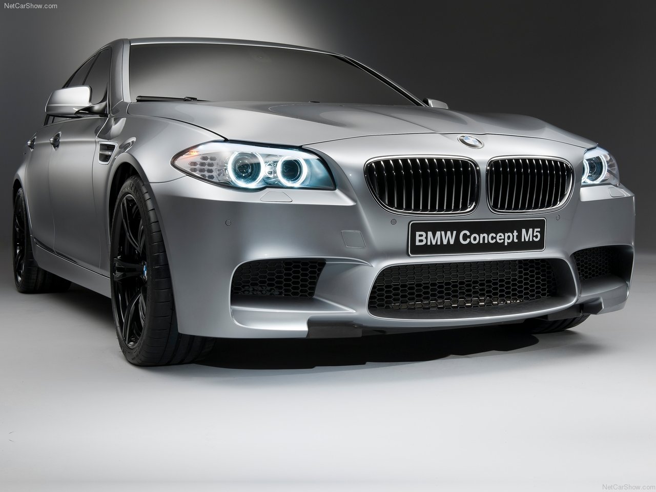http://4.bp.blogspot.com/-fV_BXuVfpEE/TZolXphtseI/AAAAAAAAENE/YsKFo11r8IY/s1600/BMW-M5_Concept_2011_1280x960_wallpaper_03.jpg