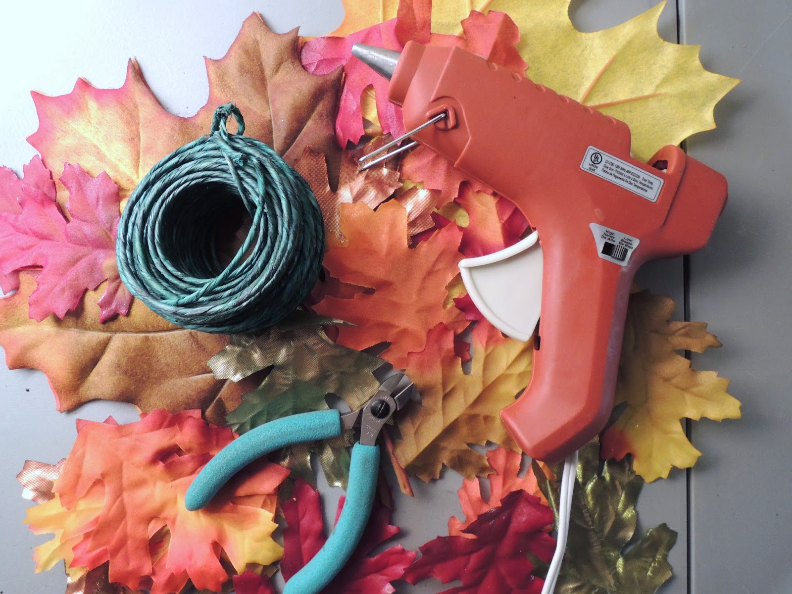 Holly Goes Lightly DIY Autumn Leaves Wreath