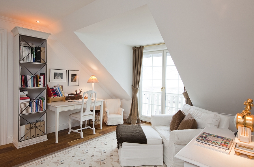 İki Ters Bir Yüz Ev dekorasyonunda farklı renk kombinasyonları