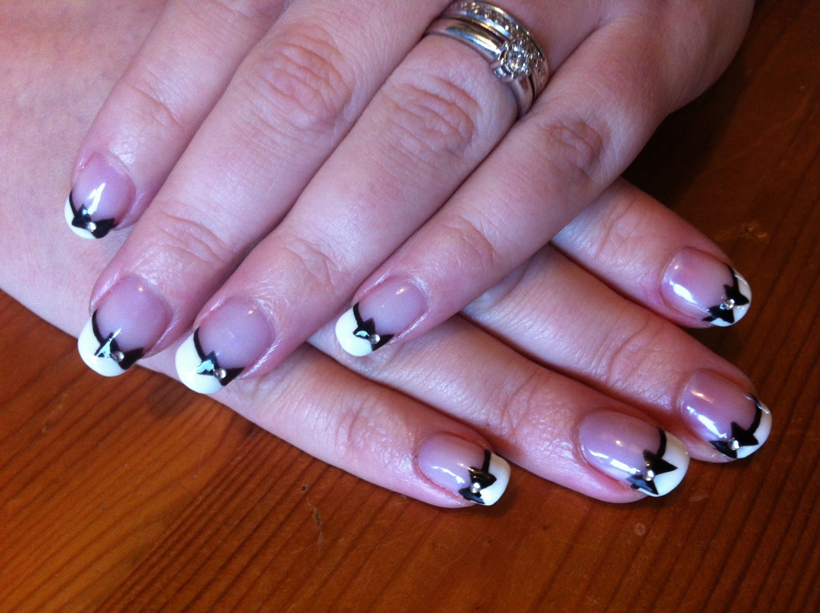 Brush up and Polish up!: CND Shellac Nail Art - French Manicure with