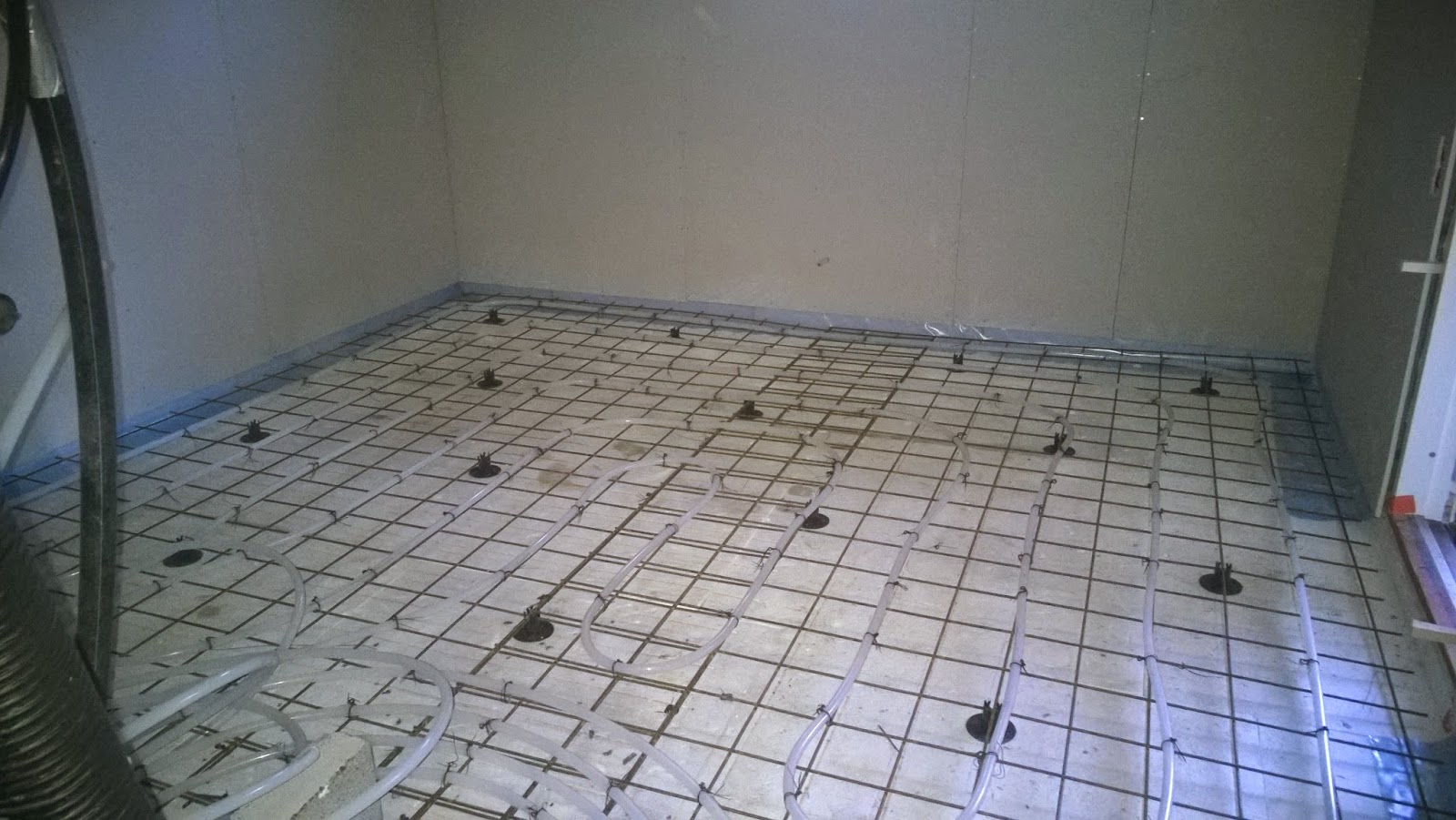 Lattialämmitysputket | Storfallet