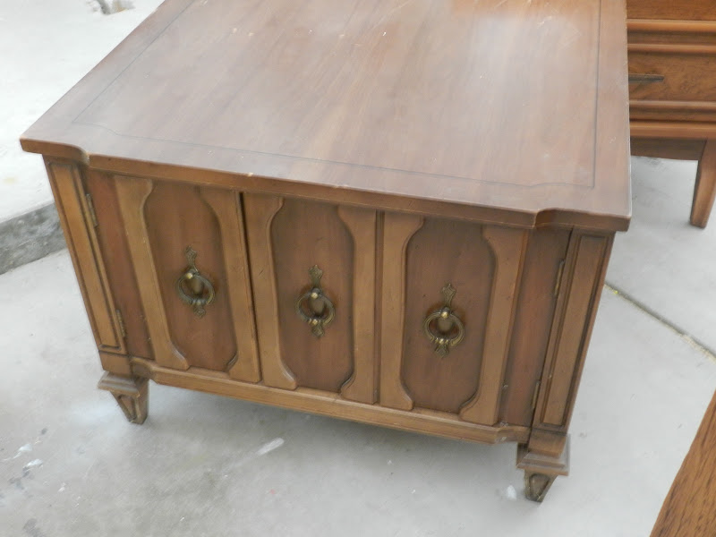 SIMPLE REDESIGN CUSTOM FURNITURE PAINTING GRAND RAPIDS, MI SHOP