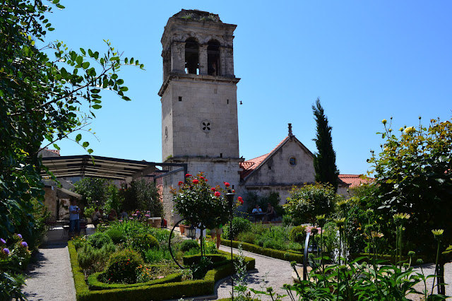 Posted by karen wagner garden design at 08:38 0comments