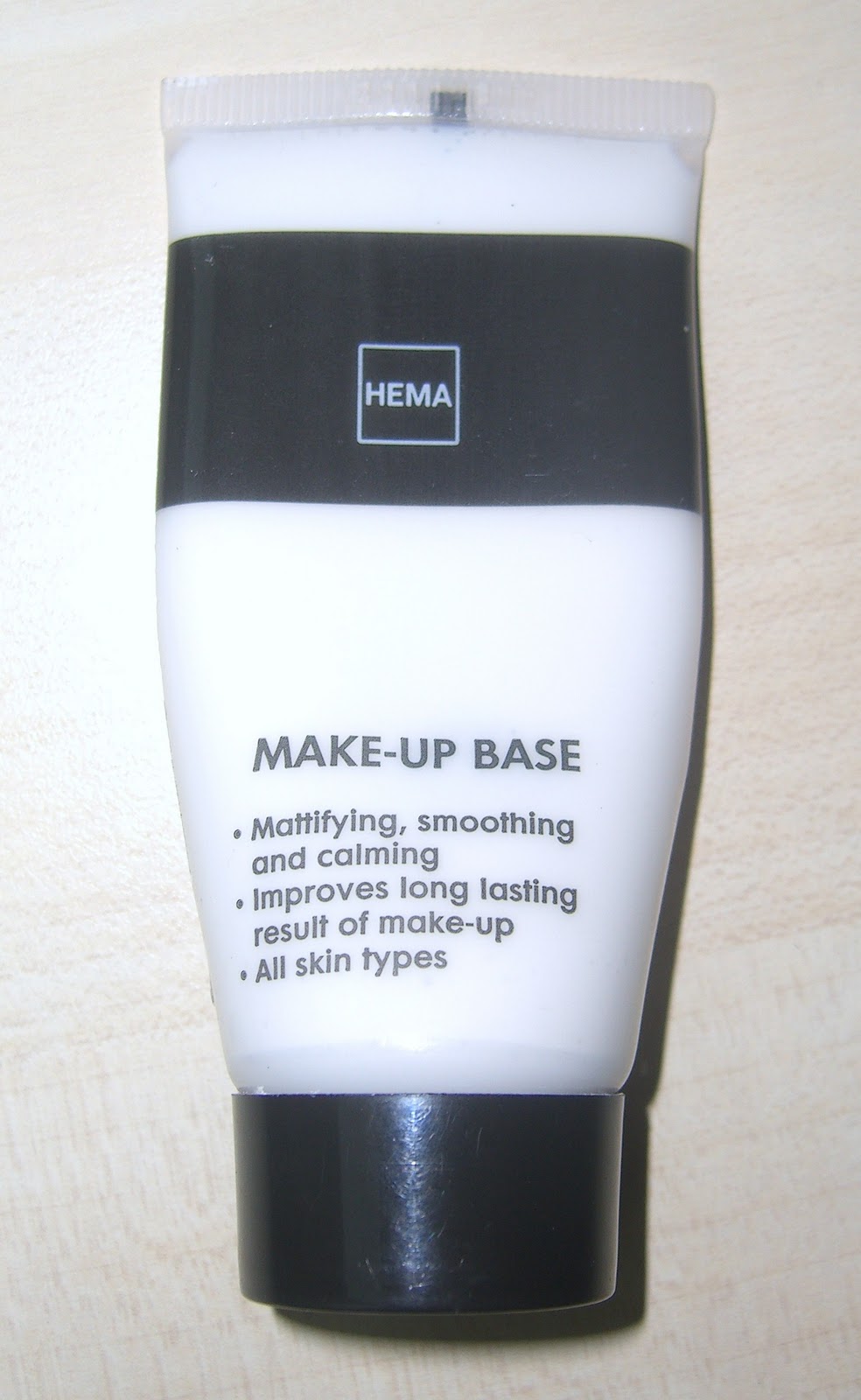 Beauty in Brussels HEMA makeup base review