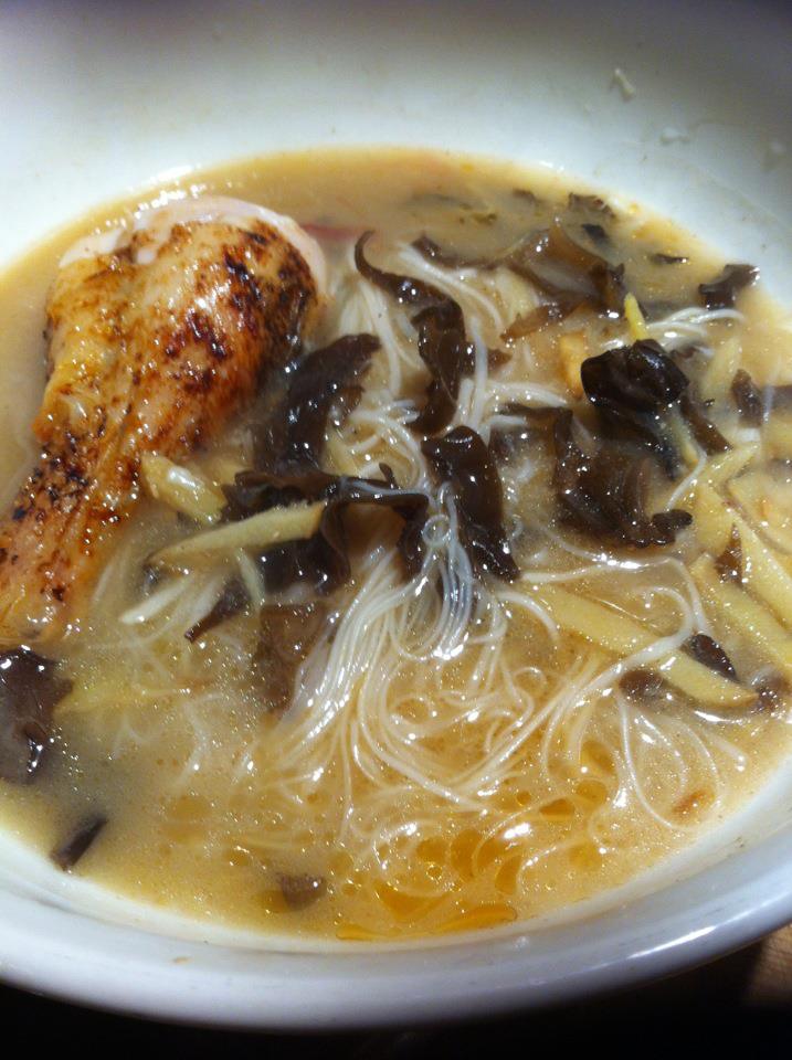 Busy Mum Cooking Sesame Ginger Chicken soup 芝麻姜鸡汤