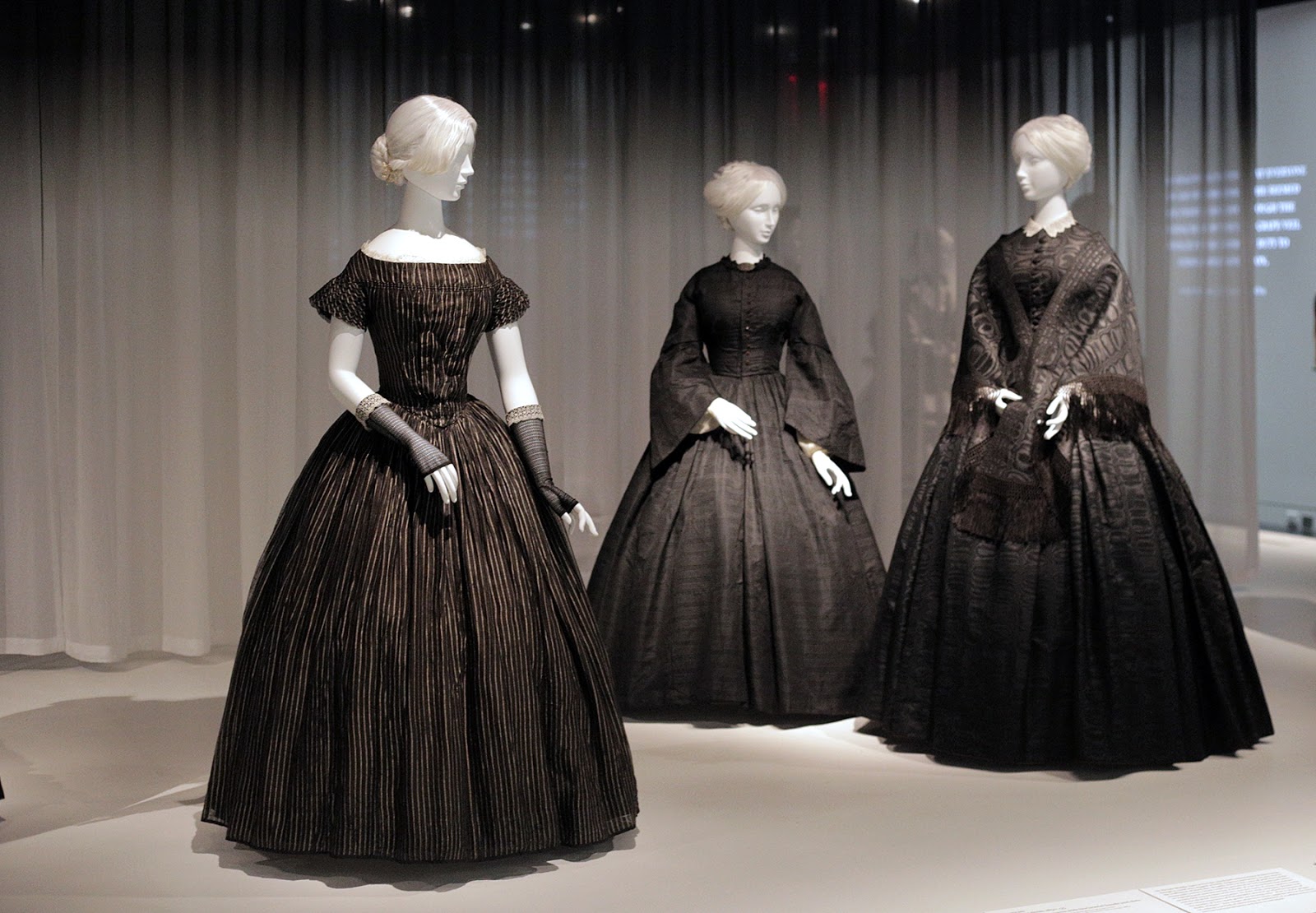 Stylecurated DEATH HER A CENTURY OF MOURNING ATTIRE MET MUSEUM
