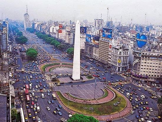 Lebar dan Susah Diseberangi Lebar dan Susah Diseberangi