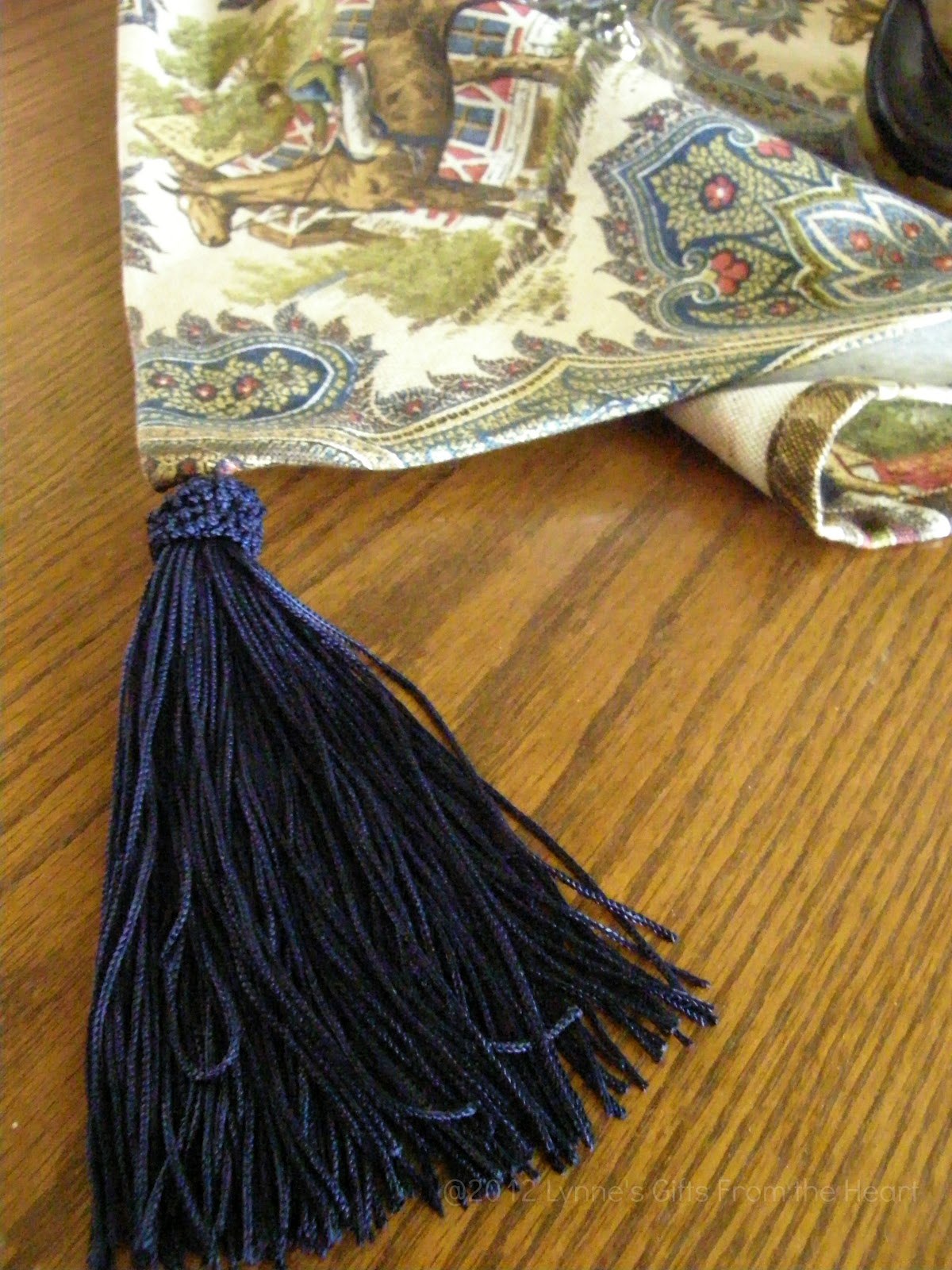 Lynne's Gifts From the Heart A Tutorial on Making a Table Runner