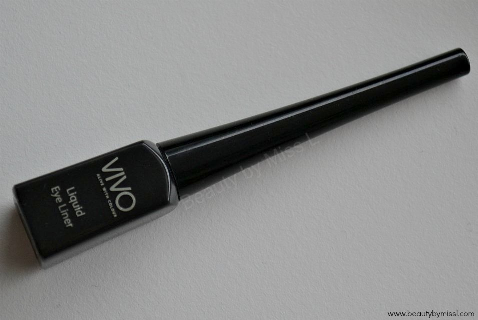 Vivo Cosmetics Liquid Eye Liner in Carbon Black review & swatches