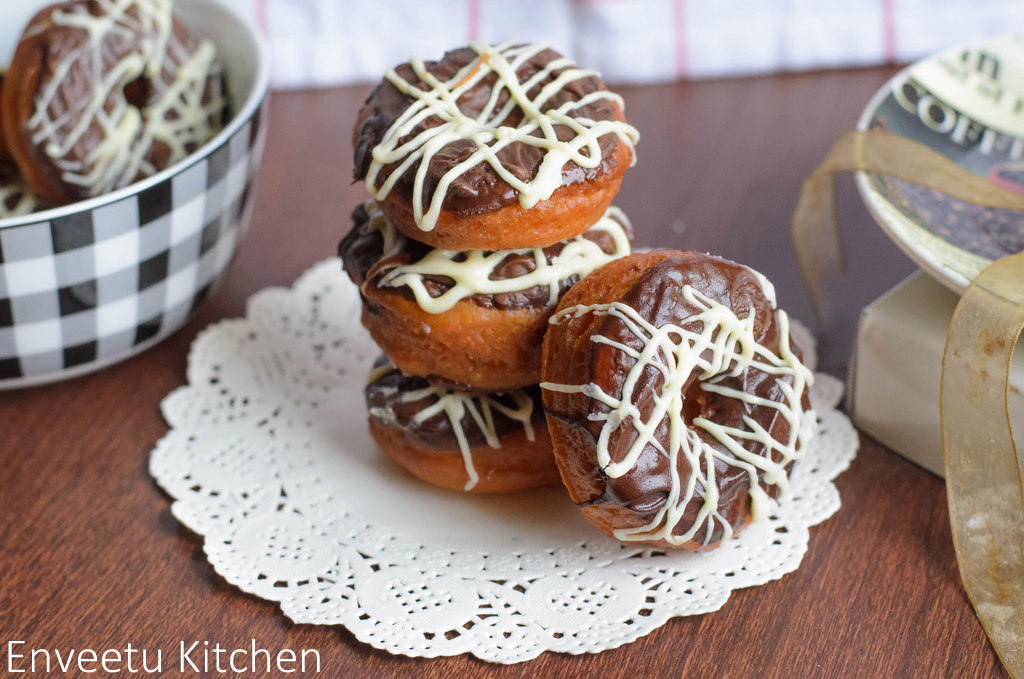 Eggless Crispy Doughnuts with Chocolate Glaze Deep Fried Version I