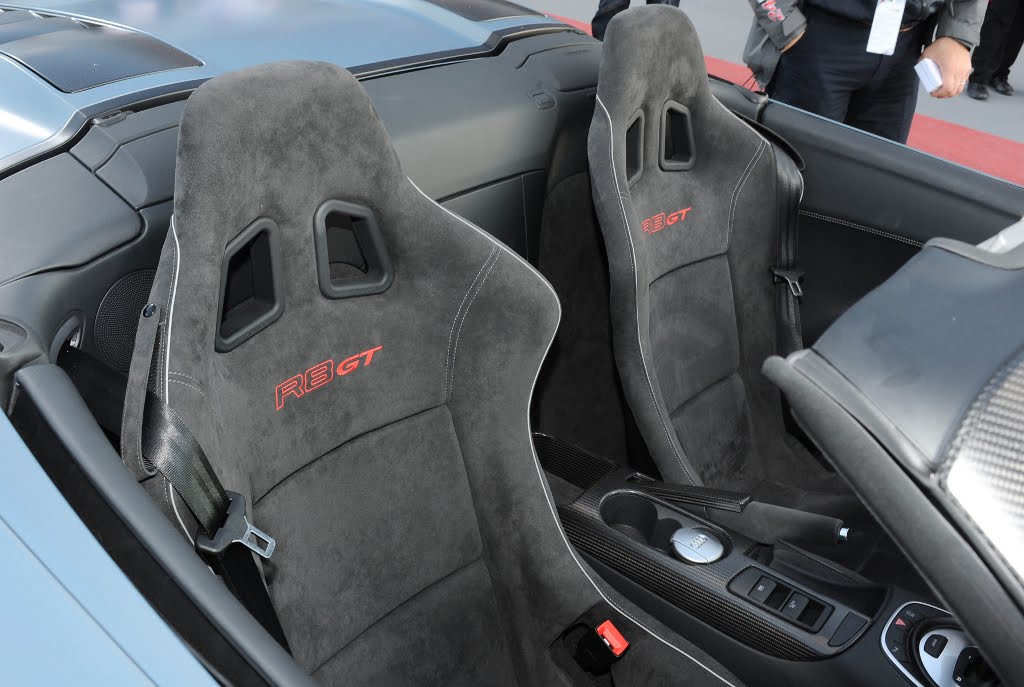Audi R8 Gt Spyder Debuts At Le Mans Quattroholic Com