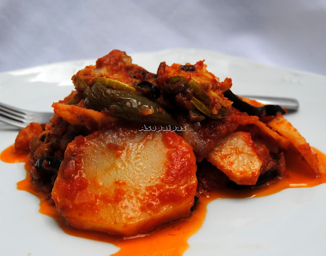 http://www.asopaipas.com/2014/06/verduras-de-verano-con-salsa-de-tomate.html