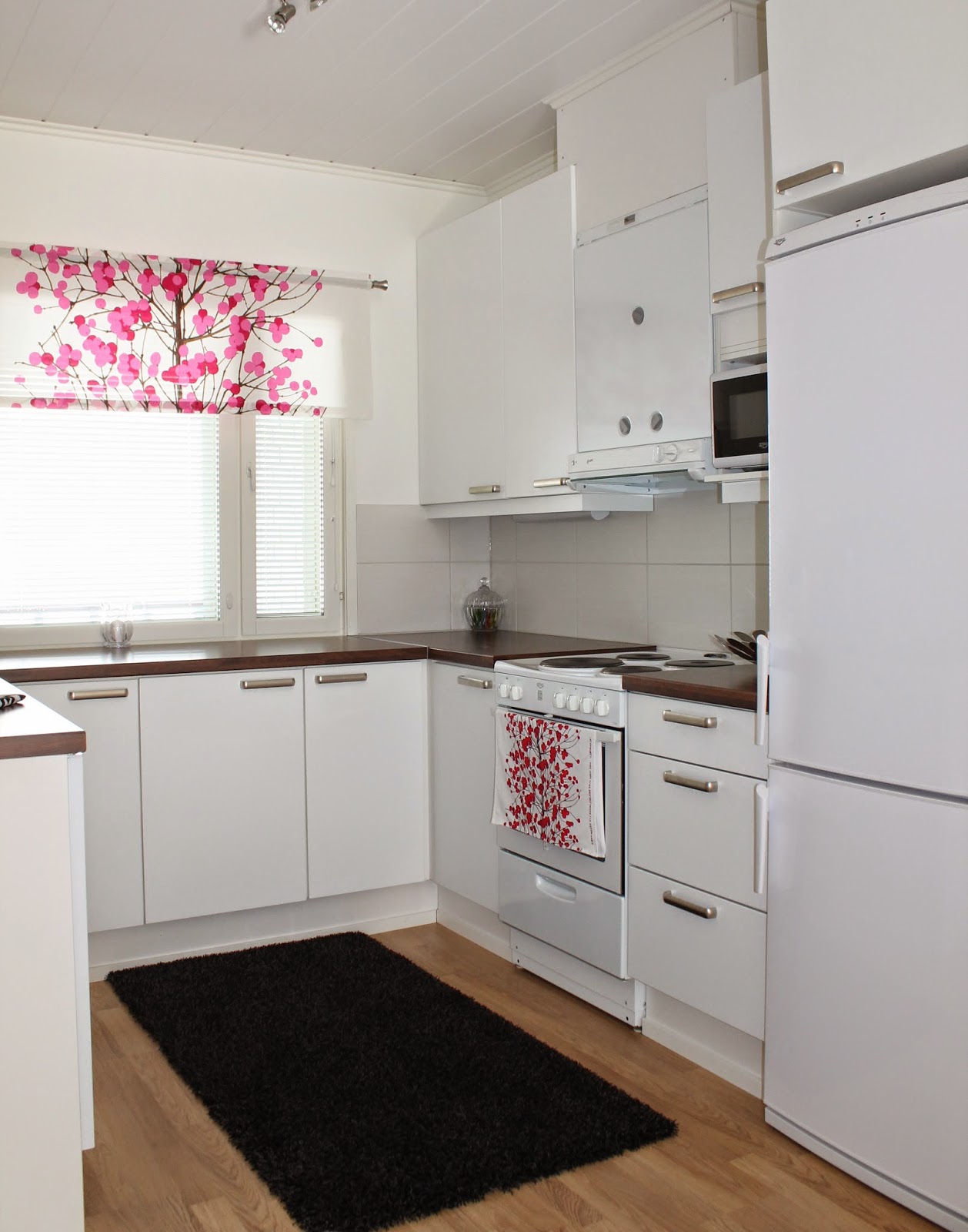 k o t i p o r s t u a Esittelyssä tyttären koti kera designklassikoin k o t i p o r s t u a Esittelyssä tyttären koti kera designklassikoin